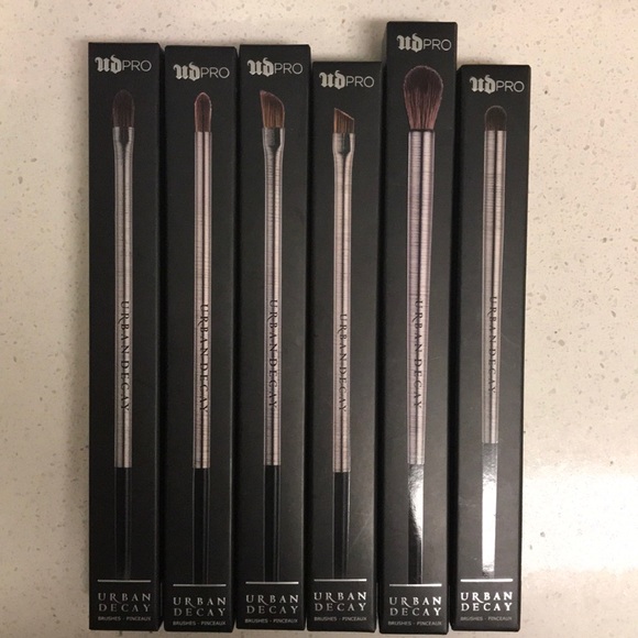Amazing quality eye brush bundle! - Picture 3 of 3